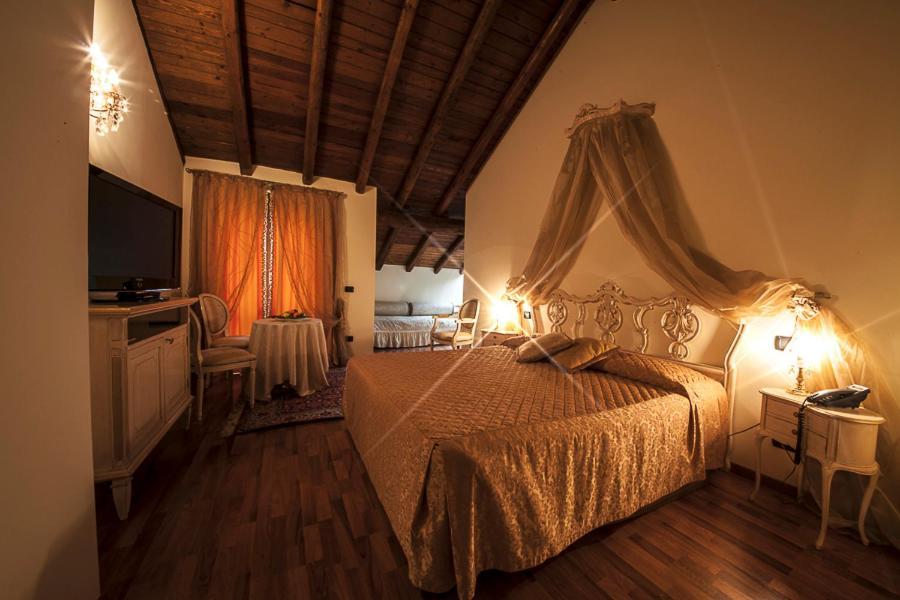 Boutique Hotel Villa Giulia Valmadrera Kültér fotó